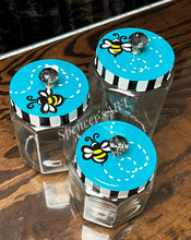 Load image into Gallery viewer, TURQUOISE BEE LID GLASS CANISTER SET
