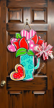 Load image into Gallery viewer, FLOWER HEART TUMBLER
