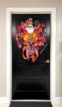 Load image into Gallery viewer, HEY BOO WREATH (black picks)
