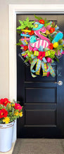 Load image into Gallery viewer, FLAMINGO WREATH
